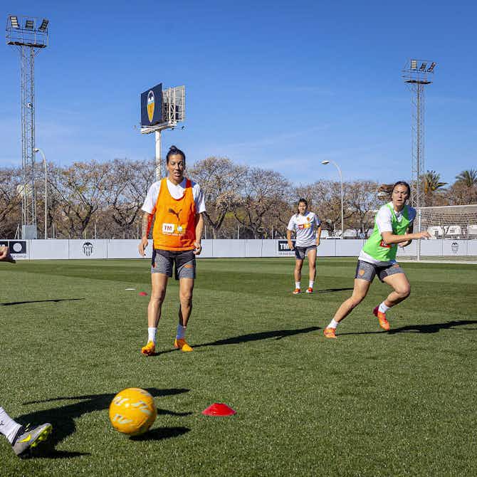 Preview image for BEST PHOTOS FROM VALENCIA CF FEMENINO'S TRAINING SESSION 18/4/2024