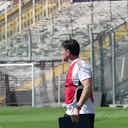Vorschaubild für Colo-Colo coach Gustavo Quinteros in training