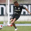 Imagem de visualização para Erison, do Botafogo, evita comparação com Rafael Navarro: ‘Ele é ele, eu sou eu’