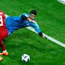 Pratinjau gambar untuk Lemparan Terjauh Di Sepakbola, Kiper Iran Alireza Beiranvand Masuk Guinness World Records