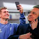 Imagen de vista previa para Kroos descuelga el teléfono e informa de su decisión a Florentino: "Presi, me..."