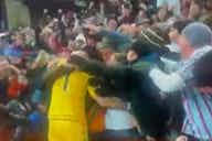 Preview image for (Video) Emiliano Martinez celebrates with Aston Villa fans after Coutinho debut goal against Man United